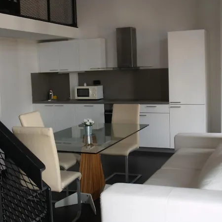 Kings Apartments