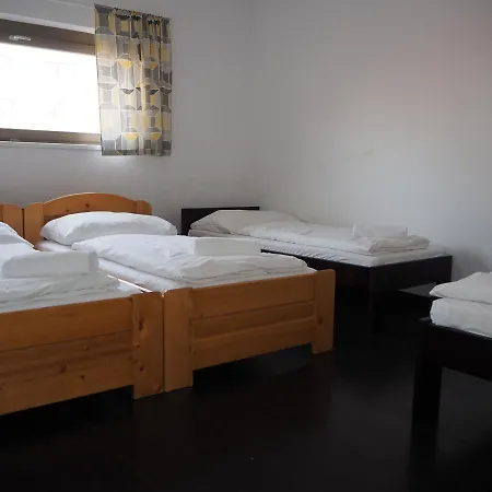 Kings Apartments Apartment