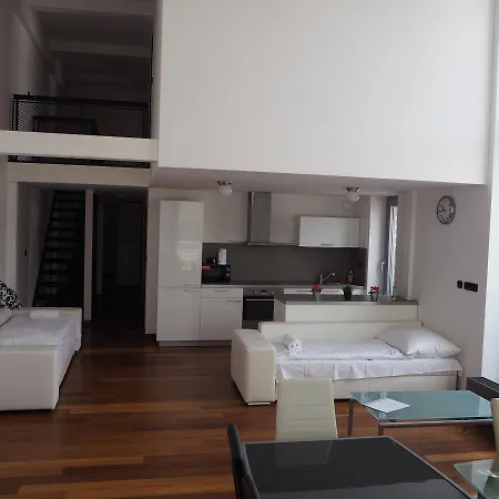 Kings Apartments